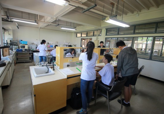 ภาพกิจกรรม คณะวิทยาศาสตร์และเทคโนโลยี จัดค่ายวิทยาศาสตร์โรงเรียนตากพิทยาคม