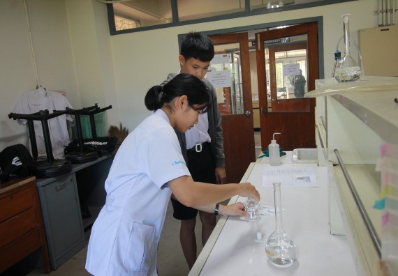 ภาพกิจกรรม คณะวิทยาศาสตร์และเทคโนโลยี จัดค่ายวิทยาศาสตร์โรงเรียนตากพิทยาคม