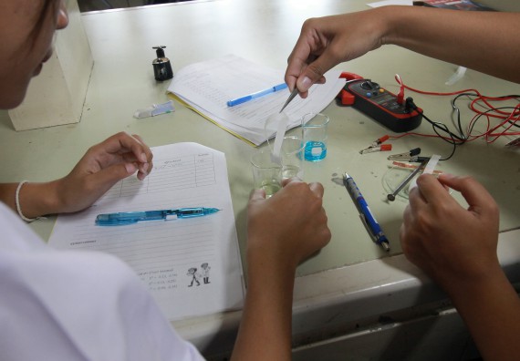 ภาพกิจกรรม คณะวิทยาศาสตร์และเทคโนโลยี จัดค่ายวิทยาศาสตร์โรงเรียนตากพิทยาคม