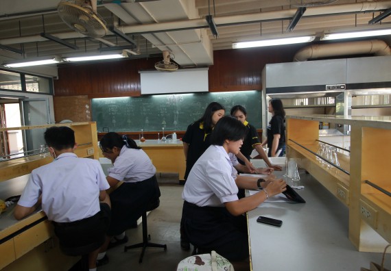 ภาพกิจกรรม คณะวิทยาศาสตร์และเทคโนโลยี จัดค่ายวิทยาศาสตร์โรงเรียนตากพิทยาคม