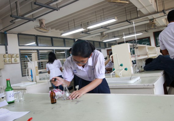ภาพกิจกรรม คณะวิทยาศาสตร์และเทคโนโลยี จัดค่ายวิทยาศาสตร์โรงเรียนตากพิทยาคม