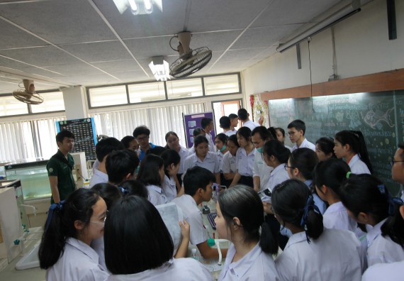 ภาพกิจกรรม คณะวิทยาศาสตร์และเทคโนโลยี จัดค่ายวิทยาศาสตร์โรงเรียนตากพิทยาคม