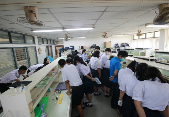 ภาพกิจกรรม คณะวิทยาศาสตร์และเทคโนโลยี จัดค่ายวิทยาศาสตร์โรงเรียนตากพิทยาคม