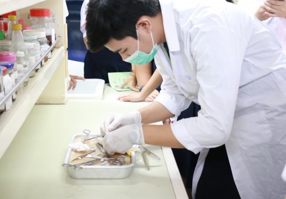 ภาพกิจกรรม คณะวิทยาศาสตร์และเทคโนโลยี จัดค่ายวิทยาศาสตร์โรงเรียนตากพิทยาคม