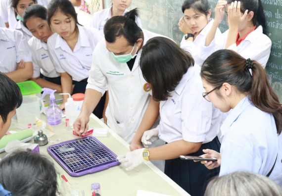 ภาพกิจกรรม คณะวิทยาศาสตร์และเทคโนโลยี จัดค่ายวิทยาศาสตร์โรงเรียนตากพิทยาคม