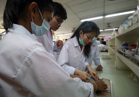 ภาพกิจกรรม คณะวิทยาศาสตร์และเทคโนโลยี จัดค่ายวิทยาศาสตร์โรงเรียนตากพิทยาคม