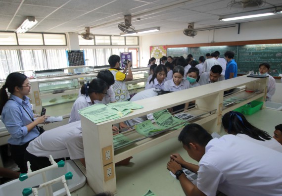 ภาพกิจกรรม คณะวิทยาศาสตร์และเทคโนโลยี จัดค่ายวิทยาศาสตร์โรงเรียนตากพิทยาคม