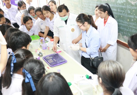 ภาพกิจกรรม คณะวิทยาศาสตร์และเทคโนโลยี จัดค่ายวิทยาศาสตร์โรงเรียนตากพิทยาคม