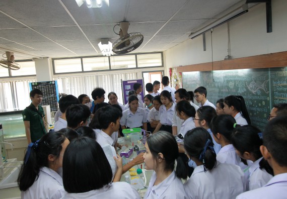 ภาพกิจกรรม คณะวิทยาศาสตร์และเทคโนโลยี จัดค่ายวิทยาศาสตร์โรงเรียนตากพิทยาคม