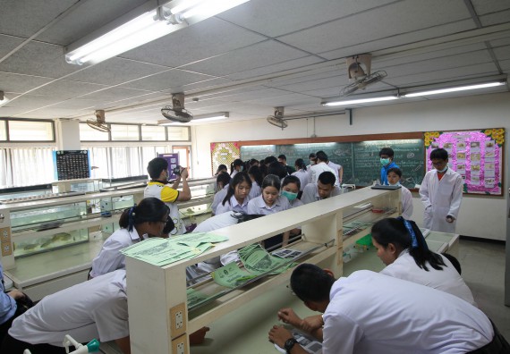 ภาพกิจกรรม คณะวิทยาศาสตร์และเทคโนโลยี จัดค่ายวิทยาศาสตร์โรงเรียนตากพิทยาคม