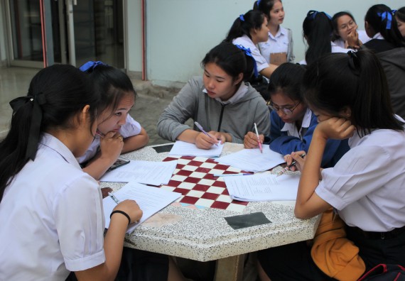 ภาพกิจกรรม โปรแกรมวิชาวิทยาศาสตร์และเทคโนโลยีการอาหาร จัดอบรมเชิงปฏิบัติการ เรื่อง อาหารปลอดภัยในโรงเรียน