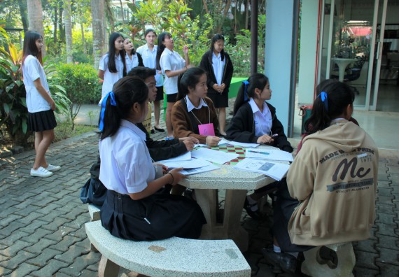 ภาพกิจกรรม โปรแกรมวิชาวิทยาศาสตร์และเทคโนโลยีการอาหาร จัดอบรมเชิงปฏิบัติการ เรื่อง อาหารปลอดภัยในโรงเรียน