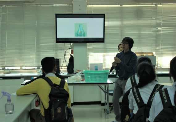 ภาพกิจกรรม โปรแกรมวิชาวิทยาศาสตร์และเทคโนโลยีการอาหาร จัดอบรมเชิงปฏิบัติการ เรื่อง อาหารปลอดภัยในโรงเรียน