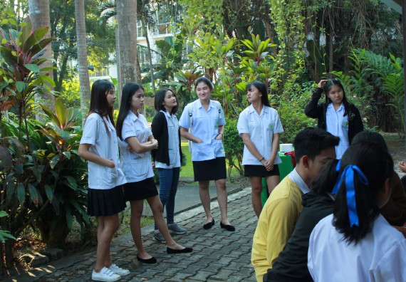 ภาพกิจกรรม โปรแกรมวิชาวิทยาศาสตร์และเทคโนโลยีการอาหาร จัดอบรมเชิงปฏิบัติการ เรื่อง อาหารปลอดภัยในโรงเรียน