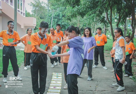 ภาพกิจกรรม โปรแกรมวิชาคณิตศาสตร์ จัดกิจกรรมการบูรนาการค่ายคณิตศาสตร์กับภาษาอังกฤษ
