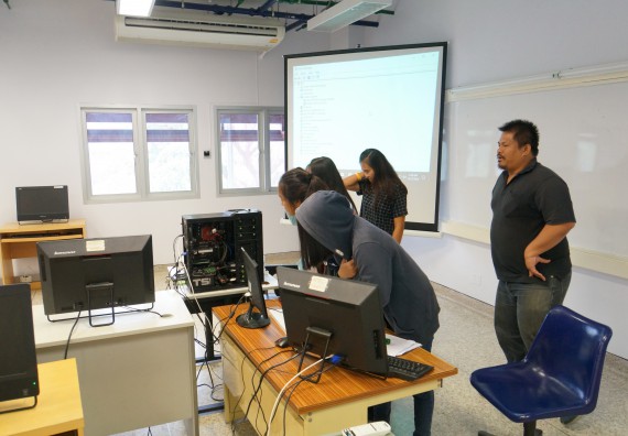 ภาพกิจกรรม โปรแกรมวิชาวิทยาการคอมพิวเตอร์ จัดอบรมเชิงปฏิบัติการ เรื่อง การเตรียมความพร้อมก่อนออกฝึกประสบการณ์วิชาชีพ การบำรุงรักษาและการแก้ไขปัญหาจากอาการเสียของซอฟท์แวร์คอมพิวเตอร์เบื้องต้น