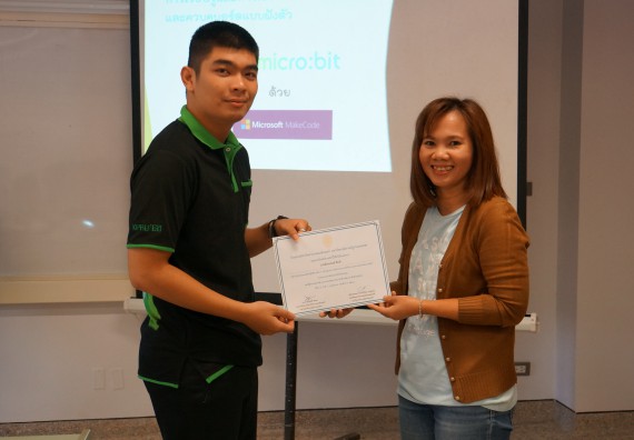 ภาพกิจกรรม โปรแกรมวิชาวิทยาการคอมพิวเตอร์ จัดอบรมเชิงปฏิบัติการ เรื่อง การเตรียมความพร้อมก่อนออกฝึกประสบการณ์วิชาชีพ การบำรุงรักษาและการแก้ไขปัญหาจากอาการเสียของซอฟท์แวร์คอมพิวเตอร์เบื้องต้น