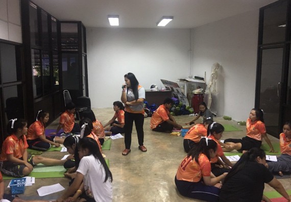 ภาพกิจกรรม โปรแกรมวิชาสาธารณสุขศาสตร์ จัดอบรมนวดเท้าเพื่อสุขภาพ โครงการพัฒนาคุณลักษณะนักศึกษา