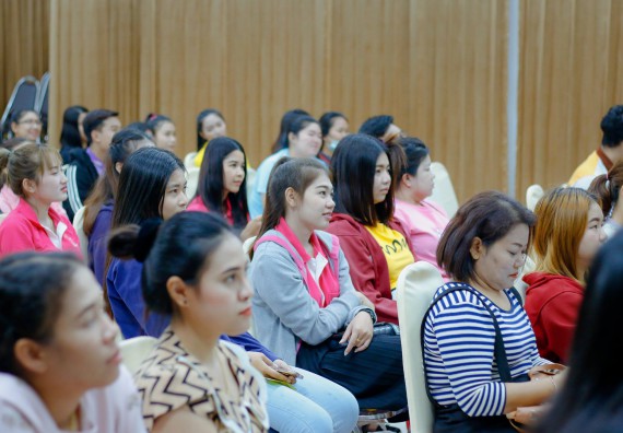 ภาพกิจกรรม คณะวิทยาศาสตร์และเทคโนโลยี เข้าร่วมอบรมหลักสูตร 5 ขั้น ปั้นหุ่นดี สุขภาพดี ด้วยวิธีธรรมชาติ