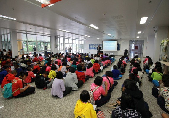 ภาพกิจกรรม คณะวิทยาศาสตร์และเทคโนโลยี จัดค่ายวิทยาศาสตร์ตามโครงการพัฒนาศักยภาพผู้เรียนในระดับการศึกษาขั้นพื้นฐาน ระยะที่ 2 ประจำปีงบประมาณ 2562