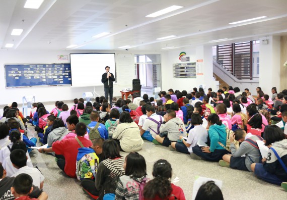 ภาพกิจกรรม คณะวิทยาศาสตร์และเทคโนโลยี จัดค่ายวิทยาศาสตร์ตามโครงการพัฒนาศักยภาพผู้เรียนในระดับการศึกษาขั้นพื้นฐาน ระยะที่ 2 ประจำปีงบประมาณ 2562