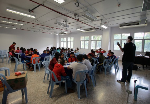 ภาพกิจกรรม คณะวิทยาศาสตร์และเทคโนโลยี จัดค่ายวิทยาศาสตร์ตามโครงการพัฒนาศักยภาพผู้เรียนในระดับการศึกษาขั้นพื้นฐาน ระยะที่ 2 ประจำปีงบประมาณ 2562