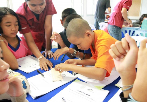 ภาพกิจกรรม คณะวิทยาศาสตร์และเทคโนโลยี จัดค่ายวิทยาศาสตร์ตามโครงการพัฒนาศักยภาพผู้เรียนในระดับการศึกษาขั้นพื้นฐาน ระยะที่ 2 ประจำปีงบประมาณ 2562