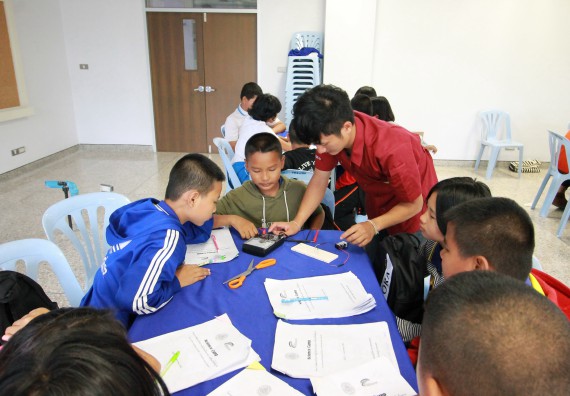 ภาพกิจกรรม คณะวิทยาศาสตร์และเทคโนโลยี จัดค่ายวิทยาศาสตร์ตามโครงการพัฒนาศักยภาพผู้เรียนในระดับการศึกษาขั้นพื้นฐาน ระยะที่ 2 ประจำปีงบประมาณ 2562