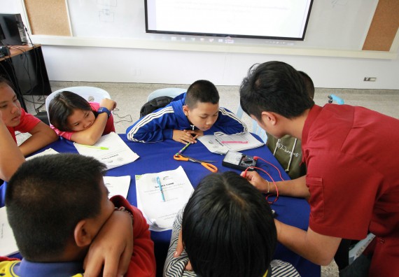 ภาพกิจกรรม คณะวิทยาศาสตร์และเทคโนโลยี จัดค่ายวิทยาศาสตร์ตามโครงการพัฒนาศักยภาพผู้เรียนในระดับการศึกษาขั้นพื้นฐาน ระยะที่ 2 ประจำปีงบประมาณ 2562