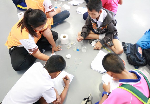 ภาพกิจกรรม คณะวิทยาศาสตร์และเทคโนโลยี จัดค่ายวิทยาศาสตร์ตามโครงการพัฒนาศักยภาพผู้เรียนในระดับการศึกษาขั้นพื้นฐาน ระยะที่ 2 ประจำปีงบประมาณ 2562