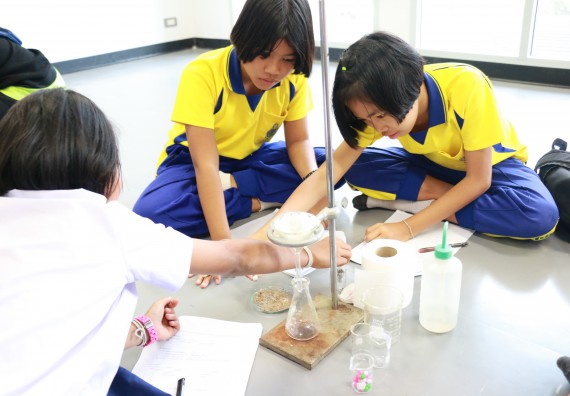 ภาพกิจกรรม คณะวิทยาศาสตร์และเทคโนโลยี จัดค่ายวิทยาศาสตร์ตามโครงการพัฒนาศักยภาพผู้เรียนในระดับการศึกษาขั้นพื้นฐาน ระยะที่ 2 ประจำปีงบประมาณ 2562