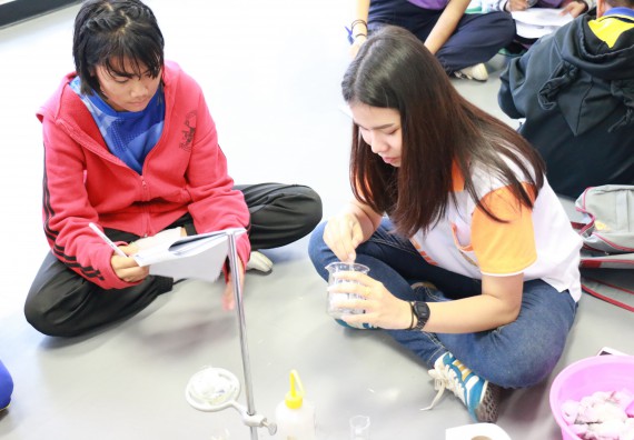 ภาพกิจกรรม คณะวิทยาศาสตร์และเทคโนโลยี จัดค่ายวิทยาศาสตร์ตามโครงการพัฒนาศักยภาพผู้เรียนในระดับการศึกษาขั้นพื้นฐาน ระยะที่ 2 ประจำปีงบประมาณ 2562