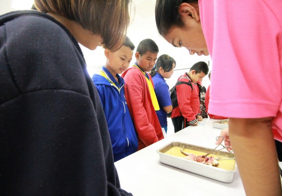 ภาพกิจกรรม คณะวิทยาศาสตร์และเทคโนโลยี จัดค่ายวิทยาศาสตร์ตามโครงการพัฒนาศักยภาพผู้เรียนในระดับการศึกษาขั้นพื้นฐาน ระยะที่ 2 ประจำปีงบประมาณ 2562