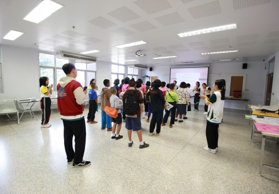 ภาพกิจกรรม คณะวิทยาศาสตร์และเทคโนโลยี จัดค่ายวิทยาศาสตร์ตามโครงการพัฒนาศักยภาพผู้เรียนในระดับการศึกษาขั้นพื้นฐาน ระยะที่ 2 ประจำปีงบประมาณ 2562