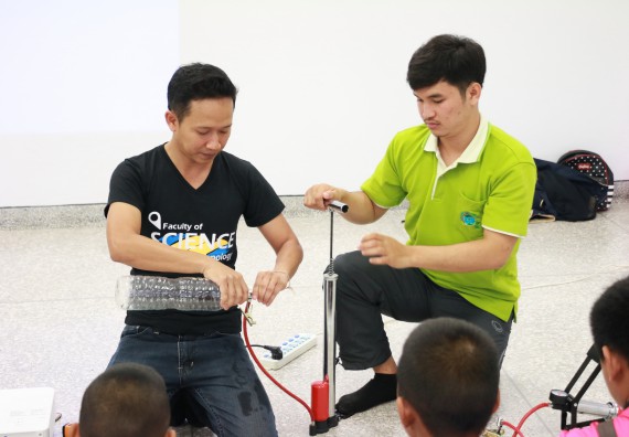 ภาพกิจกรรม คณะวิทยาศาสตร์และเทคโนโลยี จัดค่ายวิทยาศาสตร์ตามโครงการพัฒนาศักยภาพผู้เรียนในระดับการศึกษาขั้นพื้นฐาน ระยะที่ 2 ประจำปีงบประมาณ 2562