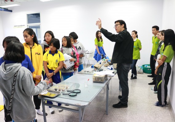 ภาพกิจกรรม คณะวิทยาศาสตร์และเทคโนโลยี จัดค่ายวิทยาศาสตร์ตามโครงการพัฒนาศักยภาพผู้เรียนในระดับการศึกษาขั้นพื้นฐาน ระยะที่ 2 ประจำปีงบประมาณ 2562