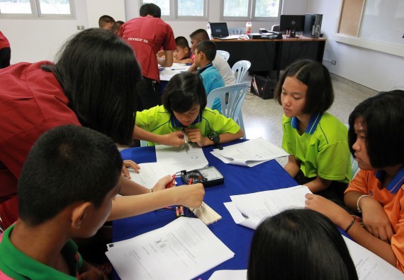 ภาพกิจกรรม คณะวิทยาศาสตร์และเทคโนโลยี จัดค่ายวิทยาศาสตร์ตามโครงการพัฒนาศักยภาพผู้เรียนในระดับการศึกษาขั้นพื้นฐาน ระยะที่ 2 ประจำปีงบประมาณ 2562