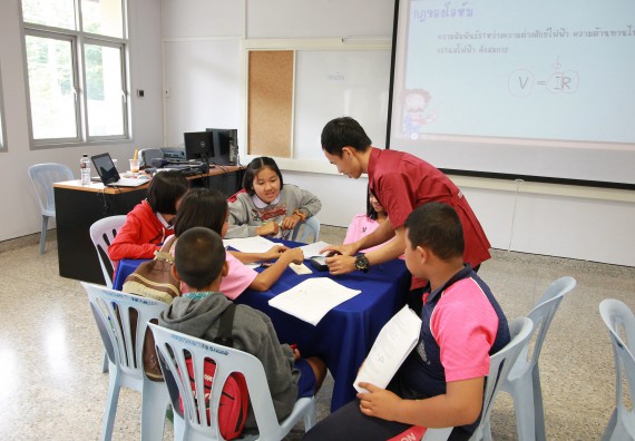 ภาพกิจกรรม คณะวิทยาศาสตร์และเทคโนโลยี จัดค่ายวิทยาศาสตร์ตามโครงการพัฒนาศักยภาพผู้เรียนในระดับการศึกษาขั้นพื้นฐาน ระยะที่ 2 ประจำปีงบประมาณ 2562