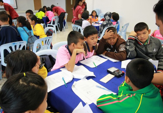 ภาพกิจกรรม คณะวิทยาศาสตร์และเทคโนโลยี จัดค่ายวิทยาศาสตร์ตามโครงการพัฒนาศักยภาพผู้เรียนในระดับการศึกษาขั้นพื้นฐาน ระยะที่ 2 ประจำปีงบประมาณ 2562