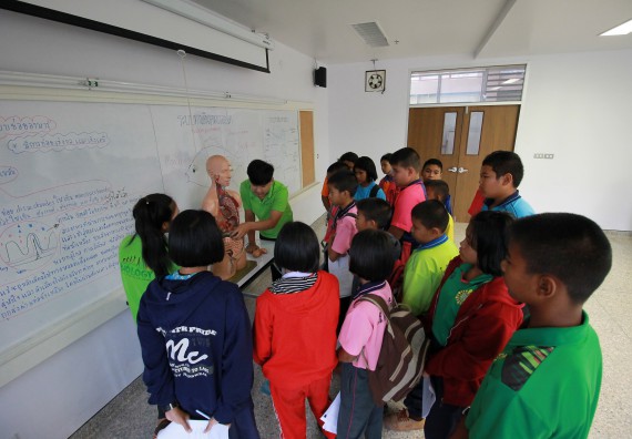 ภาพกิจกรรม คณะวิทยาศาสตร์และเทคโนโลยี จัดค่ายวิทยาศาสตร์ตามโครงการพัฒนาศักยภาพผู้เรียนในระดับการศึกษาขั้นพื้นฐาน ระยะที่ 2 ประจำปีงบประมาณ 2562