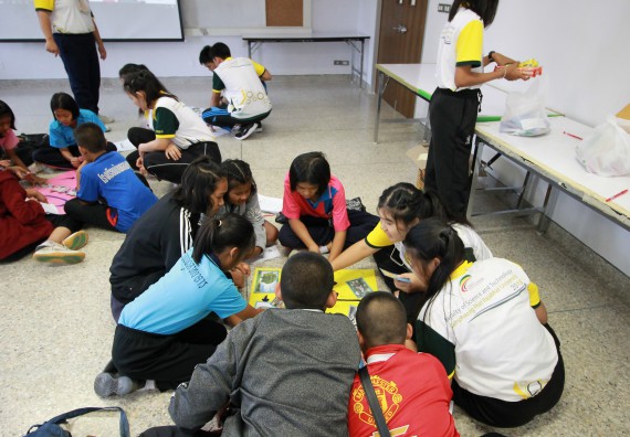 ภาพกิจกรรม คณะวิทยาศาสตร์และเทคโนโลยี จัดค่ายวิทยาศาสตร์ตามโครงการพัฒนาศักยภาพผู้เรียนในระดับการศึกษาขั้นพื้นฐาน ระยะที่ 2 ประจำปีงบประมาณ 2562