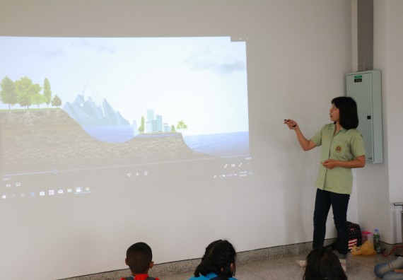 ภาพกิจกรรม คณะวิทยาศาสตร์และเทคโนโลยี จัดค่ายวิทยาศาสตร์ตามโครงการพัฒนาศักยภาพผู้เรียนในระดับการศึกษาขั้นพื้นฐาน ระยะที่ 2 ประจำปีงบประมาณ 2562
