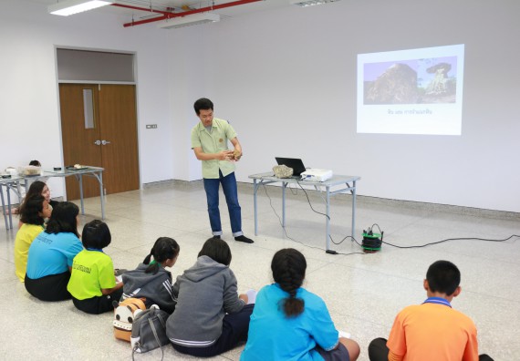 ภาพกิจกรรม คณะวิทยาศาสตร์และเทคโนโลยี จัดค่ายวิทยาศาสตร์ตามโครงการพัฒนาศักยภาพผู้เรียนในระดับการศึกษาขั้นพื้นฐาน ระยะที่ 2 ประจำปีงบประมาณ 2562