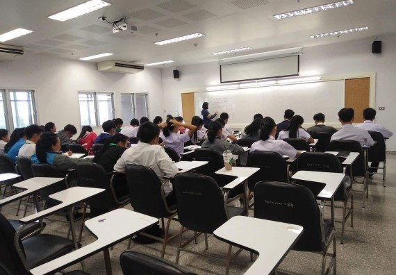 ภาพกิจกรรม โปรแกรมวิชาคณิตศาสตร์ จัดกิจกรรม “การสร้างนักวิจัยรุ่นใหม่ในกลุ่มนักศึกษา”