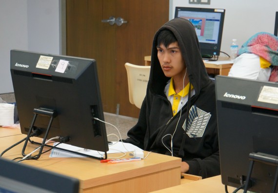 ภาพกิจกรรม โปรแกรมวิชาวิทยาการคอมพิวเตอร์ จัดอบรมเชิงปฏิบัติการ เรื่อง การเรียนรู้และการเขียนโปรแกรมเพื่อใช้งานและควบคุมบอร์ดแบบฝังตัว Microbit