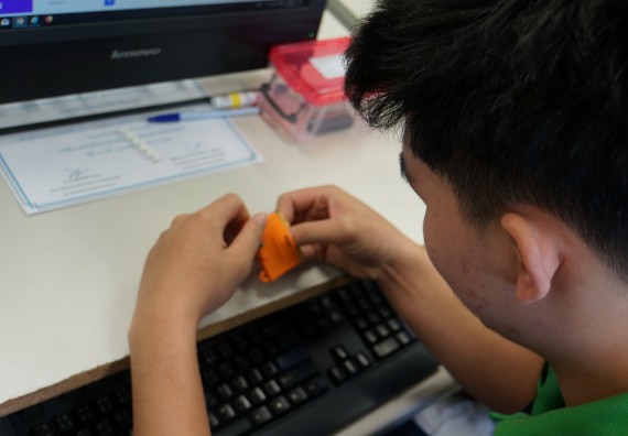 ภาพกิจกรรม โปรแกรมวิชาวิทยาการคอมพิวเตอร์ จัดอบรมเชิงปฏิบัติการ เรื่อง การเรียนรู้และการเขียนโปรแกรมเพื่อใช้งานและควบคุมบอร์ดแบบฝังตัว Microbit