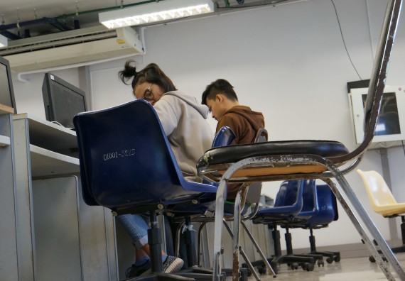 ภาพกิจกรรม โปรแกรมวิชาวิทยาการคอมพิวเตอร์ จัดอบรมเชิงปฏิบัติการ เรื่อง การเรียนรู้และการเขียนโปรแกรมเพื่อใช้งานและควบคุมบอร์ดแบบฝังตัว Microbit