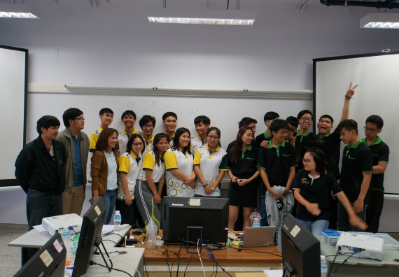 ภาพกิจกรรม โปรแกรมวิชาวิทยาการคอมพิวเตอร์ จัดอบรมเชิงปฏิบัติการ เรื่อง การเรียนรู้และการเขียนโปรแกรมเพื่อใช้งานและควบคุมบอร์ดแบบฝังตัว Microbit