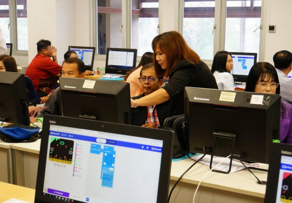 ภาพกิจกรรม โปรแกรมวิชาวิทยาการคอมพิวเตอร์ จัดอบรมเชิงปฏิบัติการด้านวิทยาการคอมพิวเตอร์ โครงการบริการวิชาการการอบรมเชิงปฏิบัติการด้านวิทยาการคอมพิวเตอร์ ประจำปี 2562