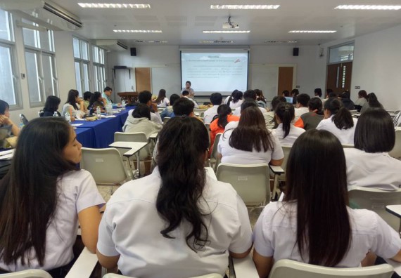 ภาพกิจกรรม โปรแกรมวิชาเคมี จัดกิจกรรมการพัฒนาคุณลักษณะบัณฑิตที่พึงประสงค์ สาขาเคมี